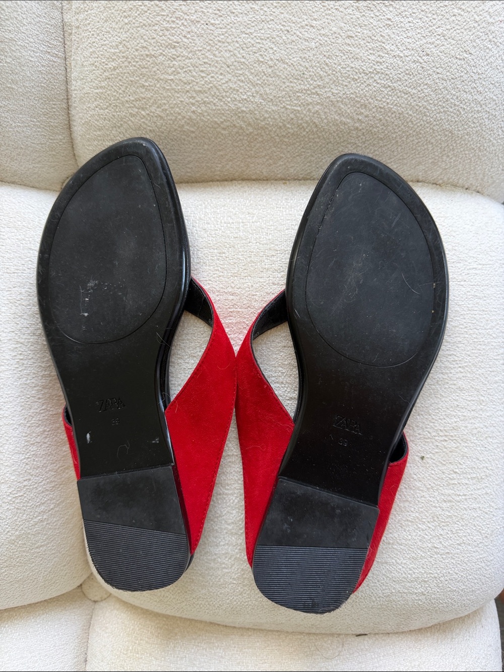 Zara red suede flip flop sandals - Picture 2 of 2